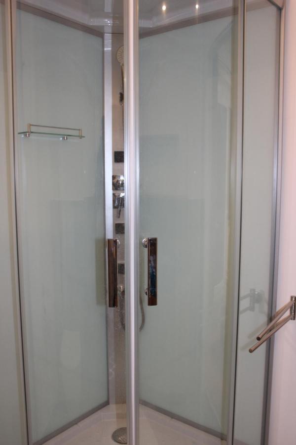 Homew4 - Tiny Apartment Hoheneich ภายนอก รูปภาพ
